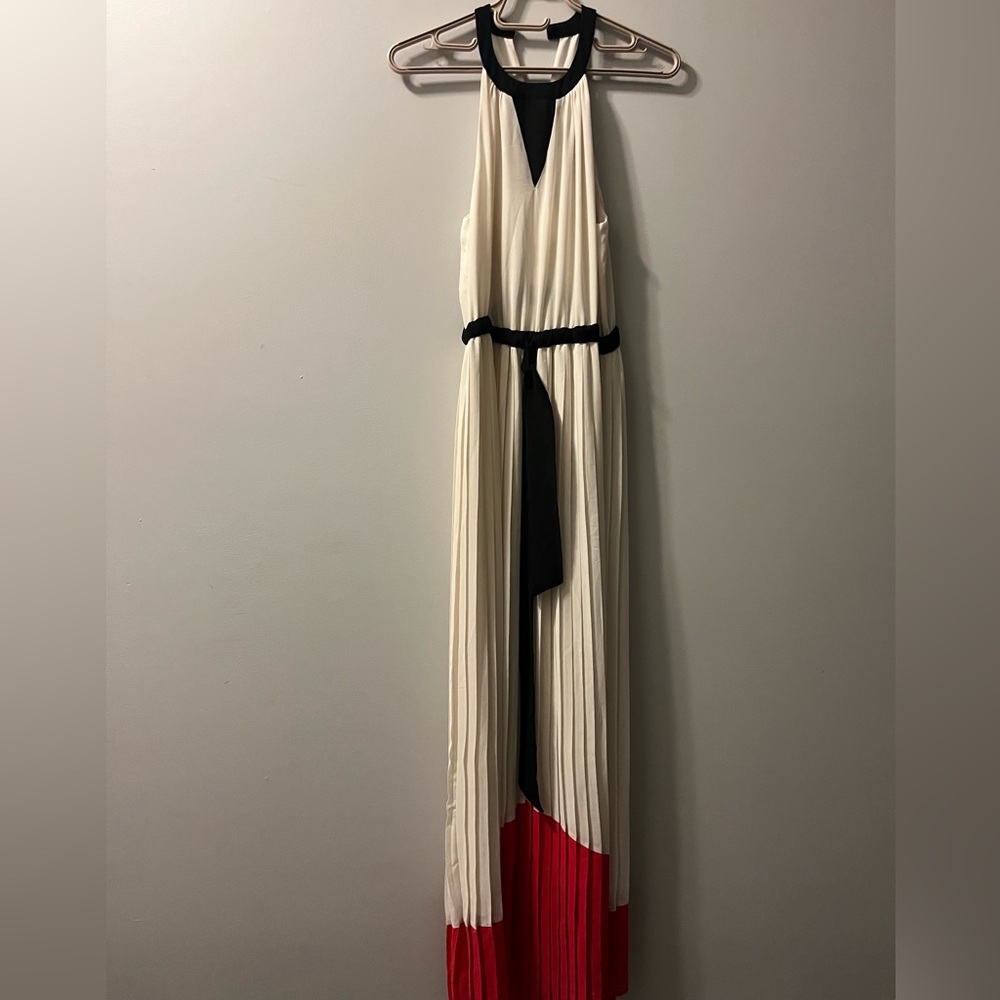 Gorgeous long Color block pleated dress